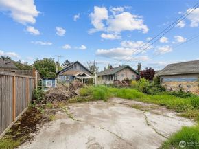 4724 25th Ave SW, Seattle WA 98106