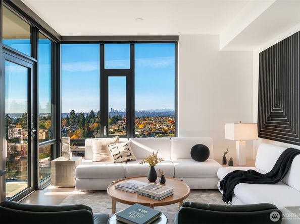 889 Avenue Square NE 603, Bellevue WA 98004