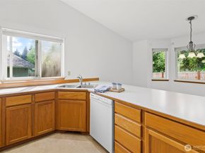 911 NW Leisure Lane, Bremerton WA 98311