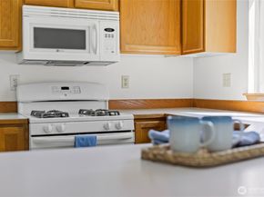 911 NW Leisure Lane, Bremerton WA 98311