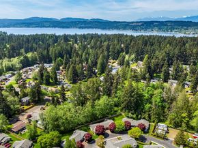 911 NW Leisure Lane, Bremerton WA 98311