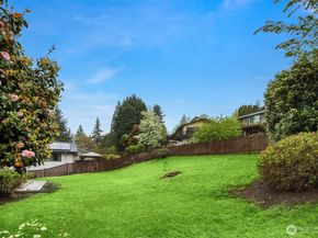 6514 113th Ave NE, Kirkland WA 98033