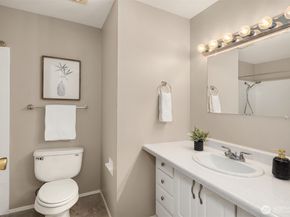 6514 113th Ave NE, Kirkland WA 98033