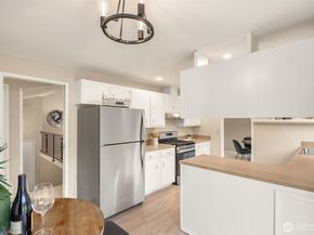 6514 113th Ave NE, Kirkland WA 98033