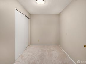 6514 113th Ave NE, Kirkland WA 98033