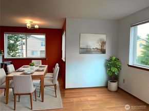 731 N 94th Street 8, Seattle WA 98103