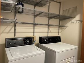 731 N 94th Street 8, Seattle WA 98103