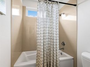 13721 Meridian Avenue N, Seattle WA 98133