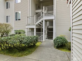 23009 Lakeview Drive B103, Mountlake Terrace WA 98043