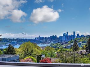 4221 Evanston Avenue N B, Seattle WA 98103