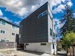 4221 Evanston Avenue N B, Seattle WA 98103
