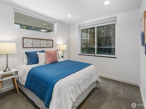 4221 Evanston Avenue N B, Seattle WA 98103