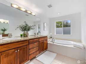 11423 NE 86th Street, Kirkland WA 98033