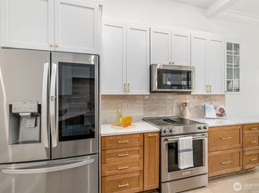 11423 NE 86th Street, Kirkland WA 98033