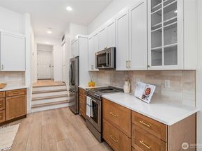 11423 NE 86th Street, Kirkland WA 98033