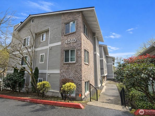 4515 125th Avenue SE B306, Bellevue WA 98006
