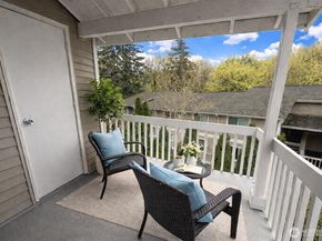 4515 125th Avenue SE B306, Bellevue WA 98006