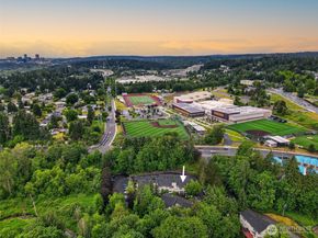 4515 125th Avenue SE B306, Bellevue WA 98006