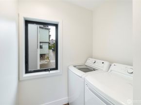 2528 27th Avenue W, Seattle WA 98199