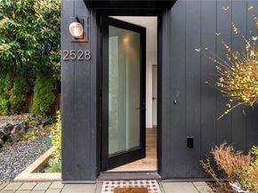 2528 27th Avenue W, Seattle WA 98199