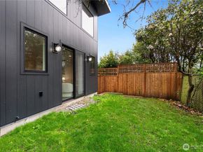 2528 27th Avenue W, Seattle WA 98199