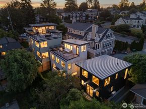2528 27th Avenue W, Seattle WA 98199