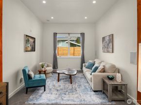 14614 SE 20th Street, Bellevue WA 98007
