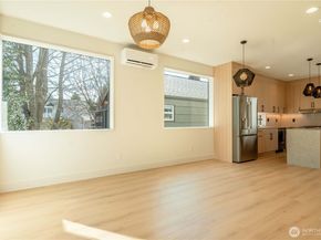 2626 58th Avenue SW B, Seattle WA 98116