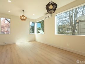 2626 58th Avenue SW B, Seattle WA 98116