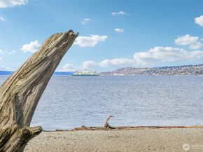 2626 58th Avenue SW B, Seattle WA 98116