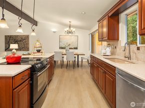 2814 129th Avenue SE, Bellevue WA 98005