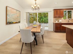2814 129th Avenue SE, Bellevue WA 98005