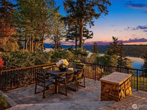 2457 204th Terrace NE, Sammamish WA 98074