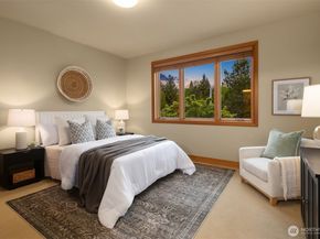 2457 204th Terrace NE, Sammamish WA 98074