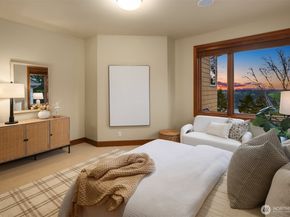 2457 204th Terrace NE, Sammamish WA 98074