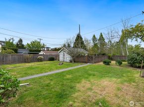 4052 44th Avenue SW, Seattle WA 98116