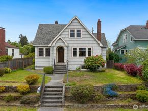 4052 44th Avenue SW, Seattle WA 98116