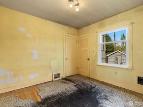 4052 44th Avenue SW, Seattle WA 98116