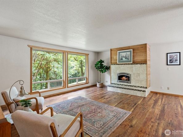 19545 Park Boulevard NE, Suquamish WA 98392
