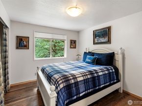 19545 Park Boulevard NE, Suquamish WA 98392