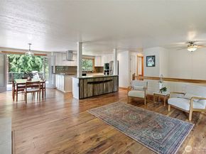 19545 Park Boulevard NE, Suquamish WA 98392