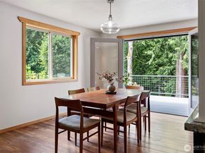 19545 Park Boulevard NE, Suquamish WA 98392