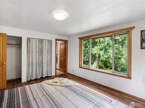 19545 Park Boulevard NE, Suquamish WA 98392