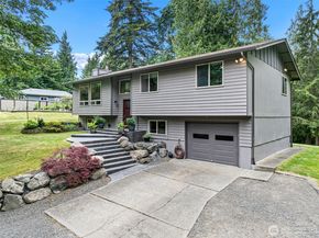 19545 Park Boulevard NE, Suquamish WA 98392