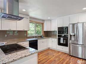 19545 Park Boulevard NE, Suquamish WA 98392