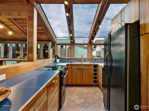 2727 Fairview Avenue E 4, Seattle WA 98102