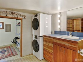 2727 Fairview Avenue E 4, Seattle WA 98102