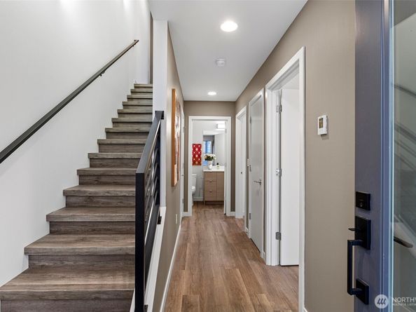 2521 29th Avenue S D, Seattle WA 98144