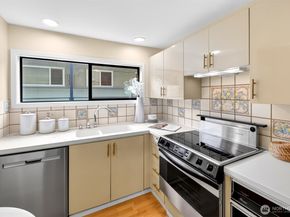 510 Lakeside Avenue S 6, Seattle WA 98144