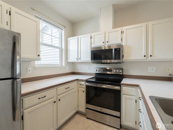 5400 Harbour Pointe Boulevard J202, Mukilteo WA 98275